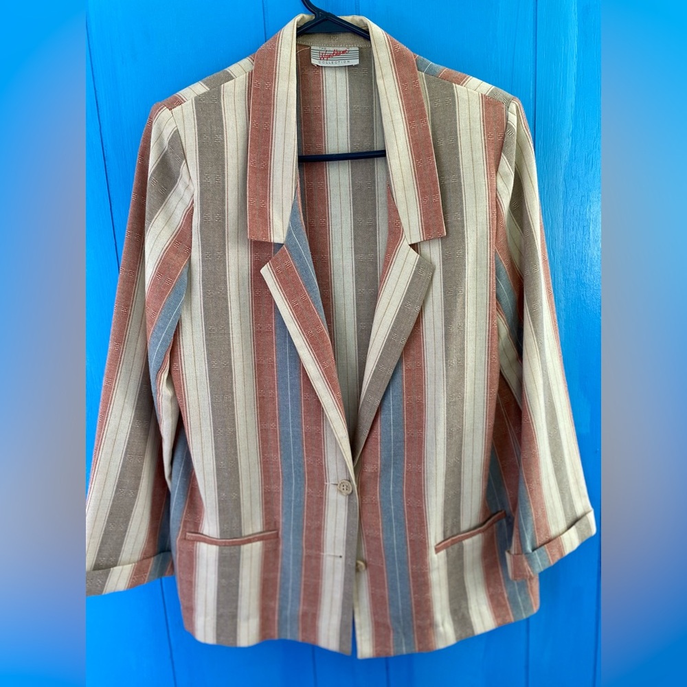 Wyndham Collection Striped Blazer